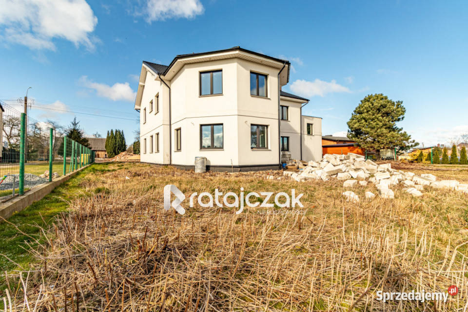 Dom wolnostojący do sprzedania Starzyno 678m2 blacha pomorskie sprzedam