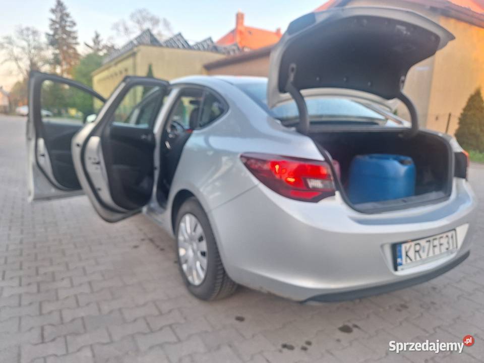 Opel Astra J salon polska 2017r kupiony w polskim salonie Ściborzyce