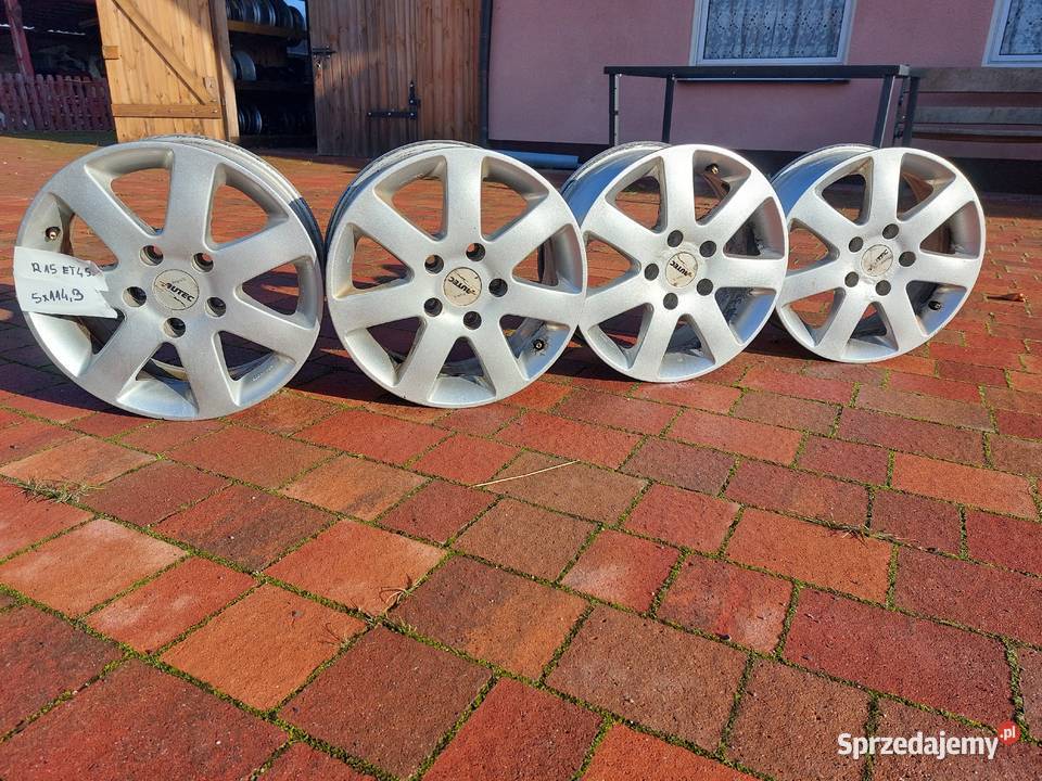 Komplet felg aluminiowych r16 5x1143 et45 toyota Alutec Bolesławiec