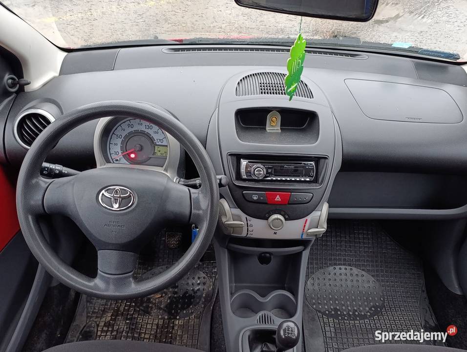 Salon PolskaNiski przebieg 5d 10 VVTi 68 benzyna Warszawa