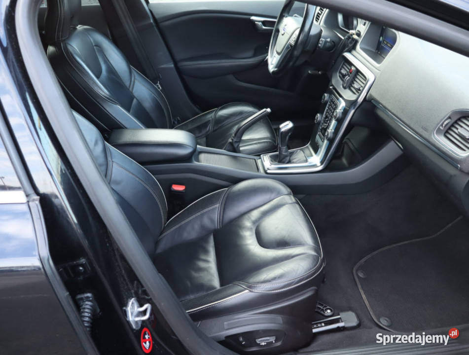 Volvo V40 20 D4 czujnik parkowania