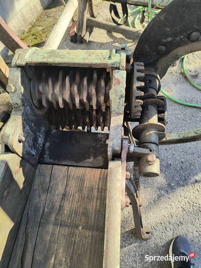 Zabytkowa sieczkarnia świętokrzyskie