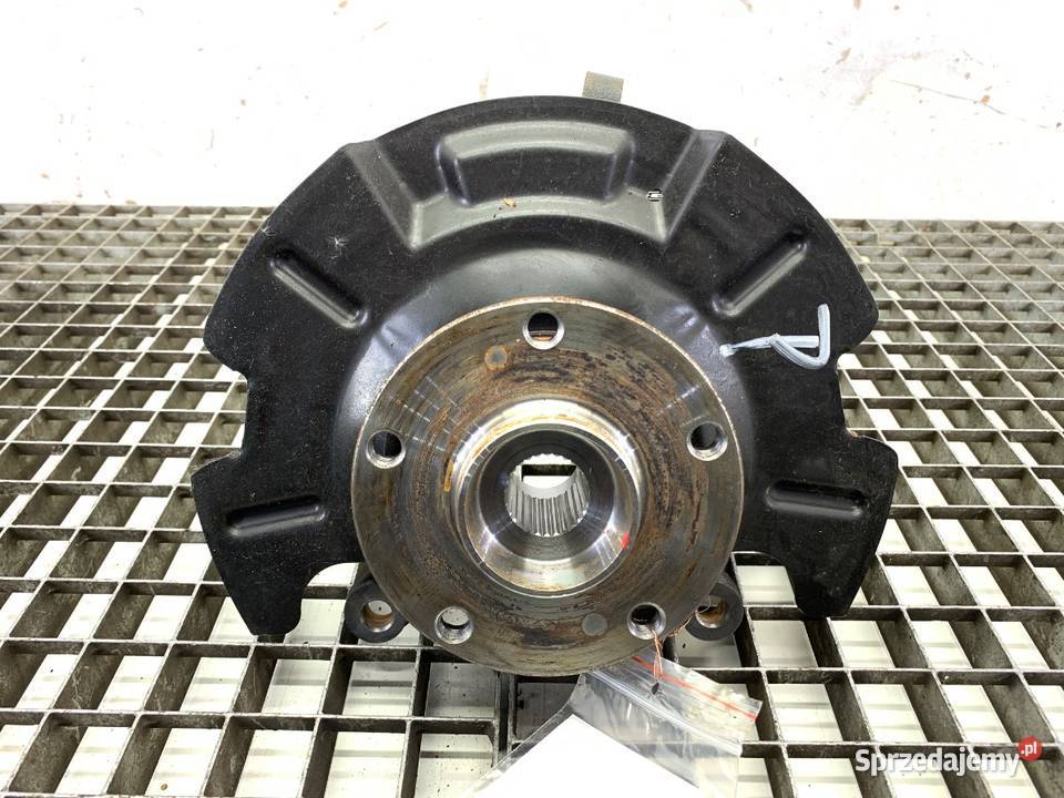 ZWROTNICA PRAWY PRZÓD SUZUKI SCROSS 14 129 Zwrotnice sprzedam