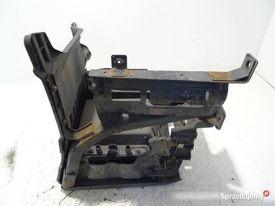 STOPIEŃ KABINY LEWY RENAULT TRUCKS T 82574835 ciężarowe