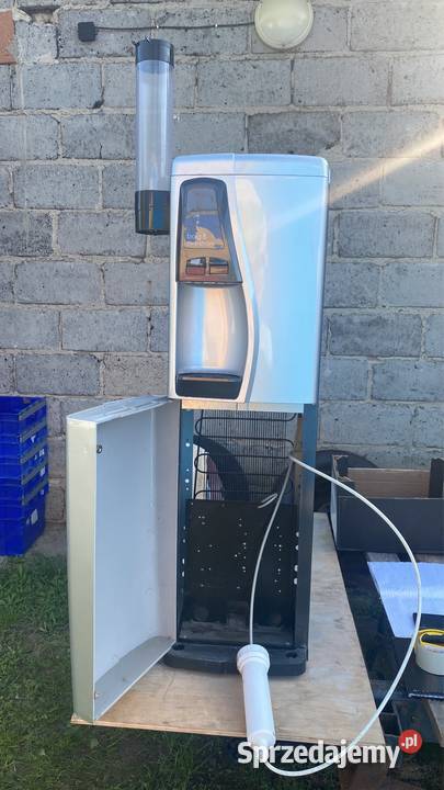 Dystrybutor wolnostojący BorgOverstrom CW 698 Dębica