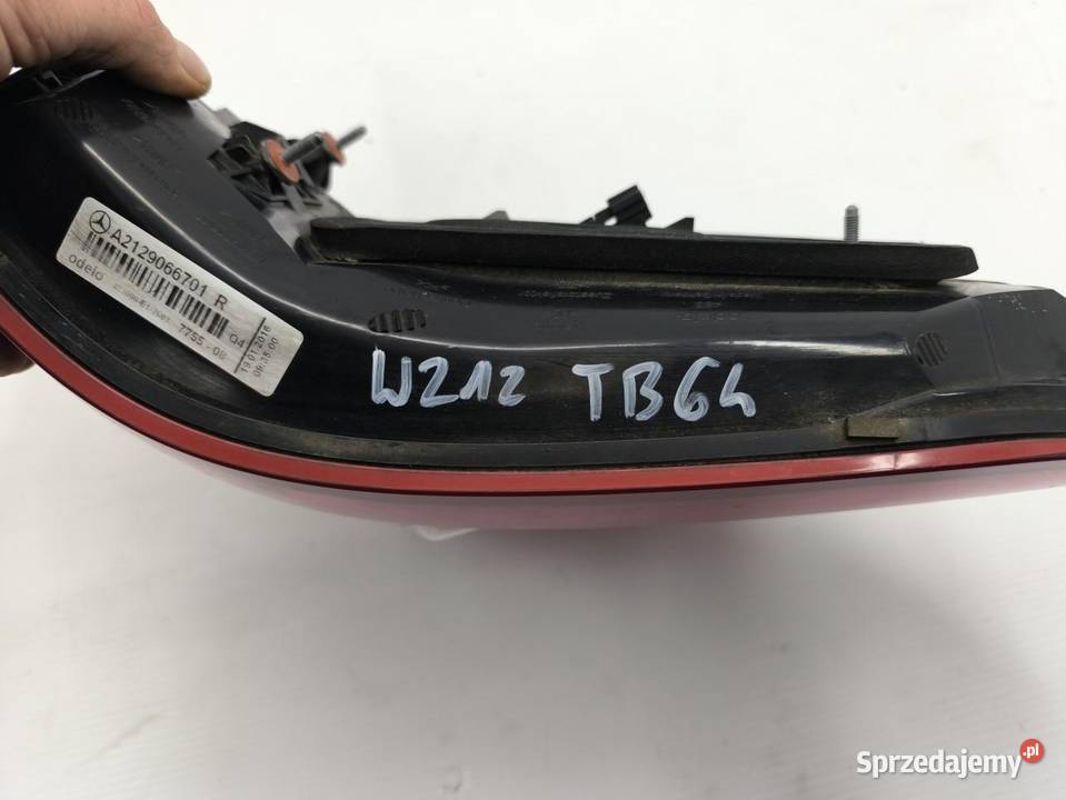 LAMPA PRAWY TYŁ MERCEDES ECLASA W212 22CDI sprzedam