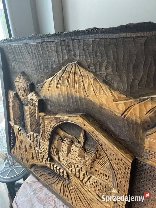 Rękodzieło obraz rzeźbiony na deskach relief odcienie brązowego