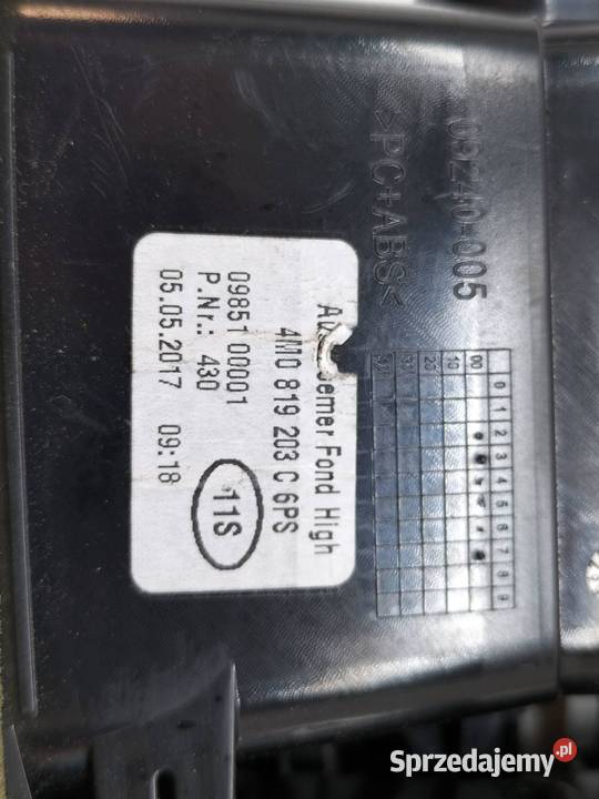 KRATKI NAWIEWU ŚRODKOWA TYŁ TUNELU 4M 4M0819203C