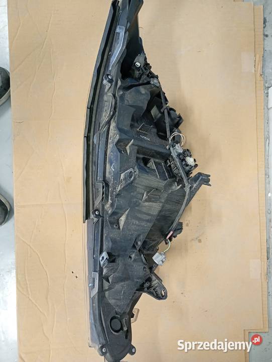 Reflektor Rav 4 g5 Lampy przednie