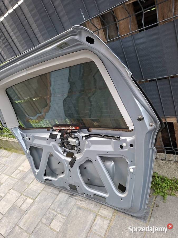 Tylna klapa z szybą mercedes w169 Starowa Góra
