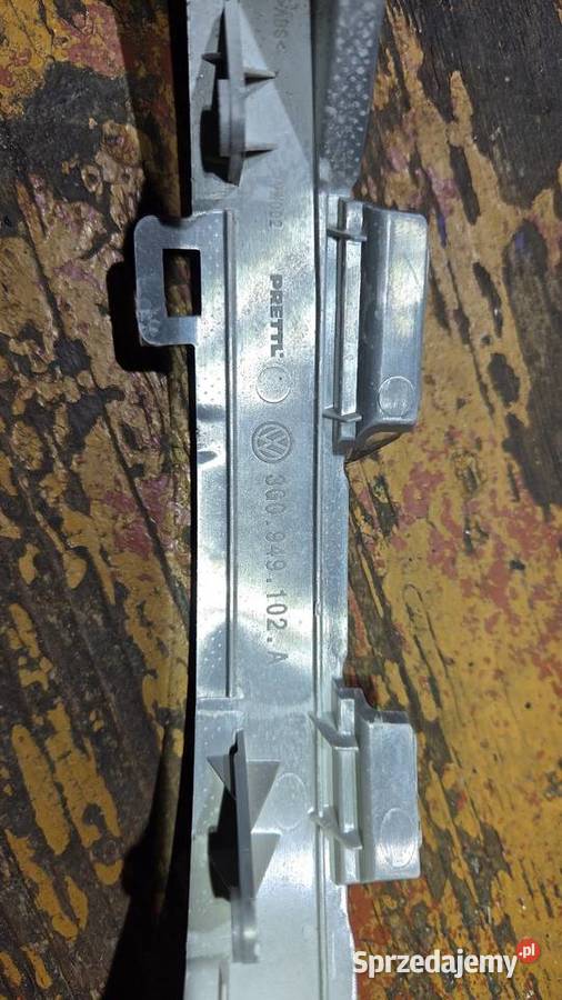 Kierunkowskaz prawego lusterka vw passat b8 Tryńcza