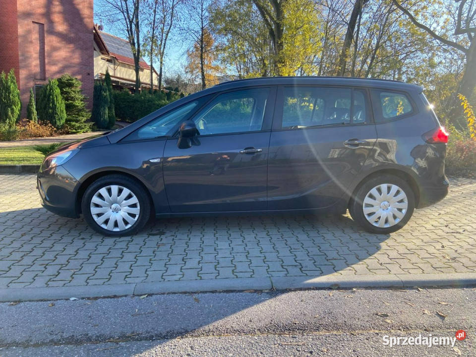 Opel Zafira Bezwypadkowy Hak ładny zadbany EURO szary