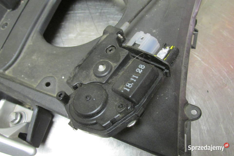 Bagażnik uchwyt Honda SH 300 18r części