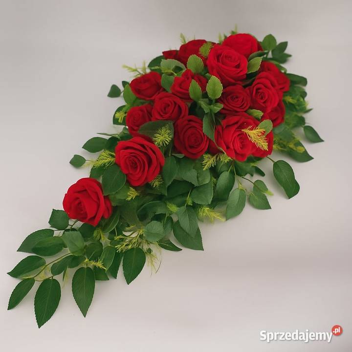 Klasyczne wiązanki z czerwonych welurowych róż śląskie Latosówka sprzedam