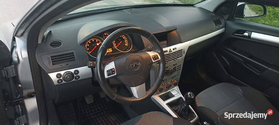 2009 Opel Astra III H lift 14 90 nowy rozrząd manualna Lubawa