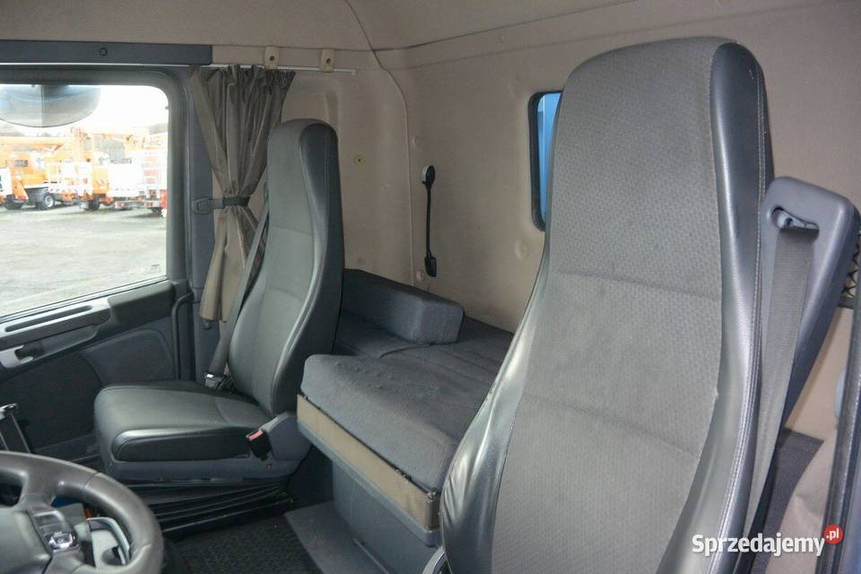 Ciezarowy 6x2 skrzynia z dzwigiem ScaniaR 400