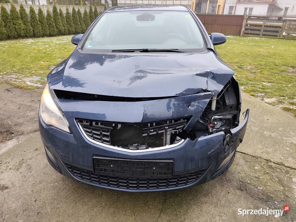 Opel Astra J 14 Turbo 140 2011 210 wielkopolskie