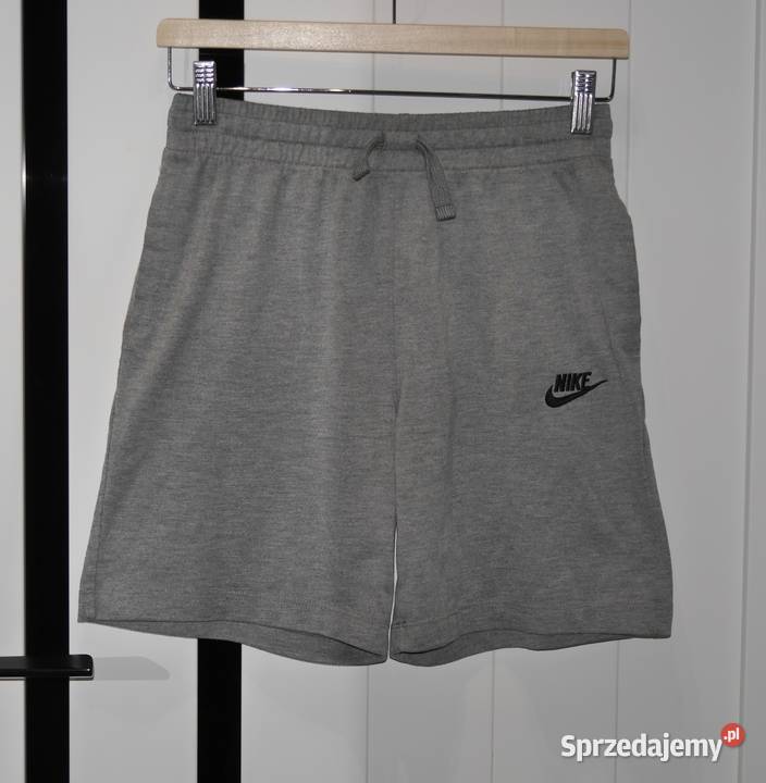 Nike fajne spodenki 147 158 Wrocław