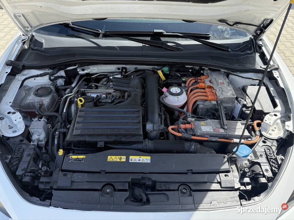 Cupra Leon sportstourer plugin 245hp światła do jazdy dziennej Janków Zaleśny sprzedam