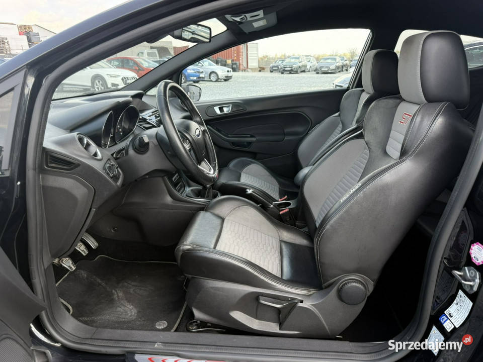 Ford Fiesta ST 2015r 16 16V EcoBoost 182 Salon Hatchback dolnośląskie Wrocław