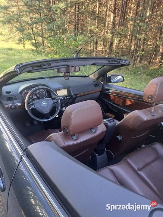 Opel Astra TwinTop Rzędkowice
