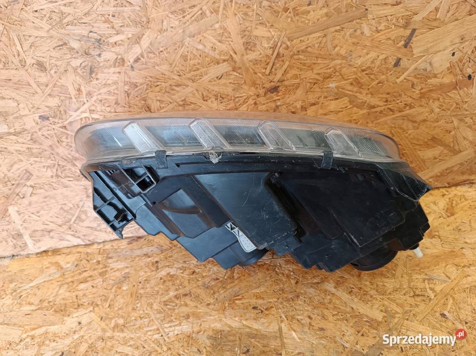 LAMPA LEWY PRZÓD EU 260609367R DACIA DUSTER II osobowe Nowy Tomyśl