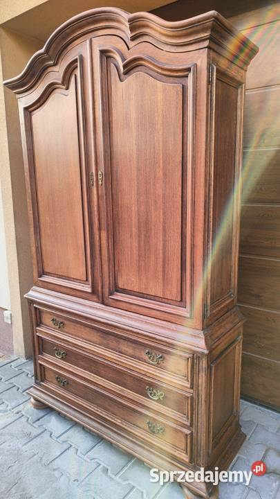 Szafa drewniana z półkami i szufladami Rzeszów