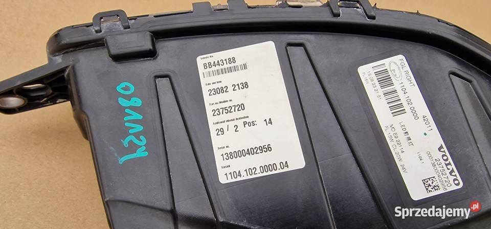 VOLVO FH5 FH 5 HALOGEN LED PRAWY LAMPA Bieleń