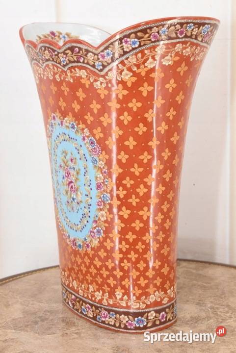 Porcelanowy Czerwony Wazon Róże Porcelana 33