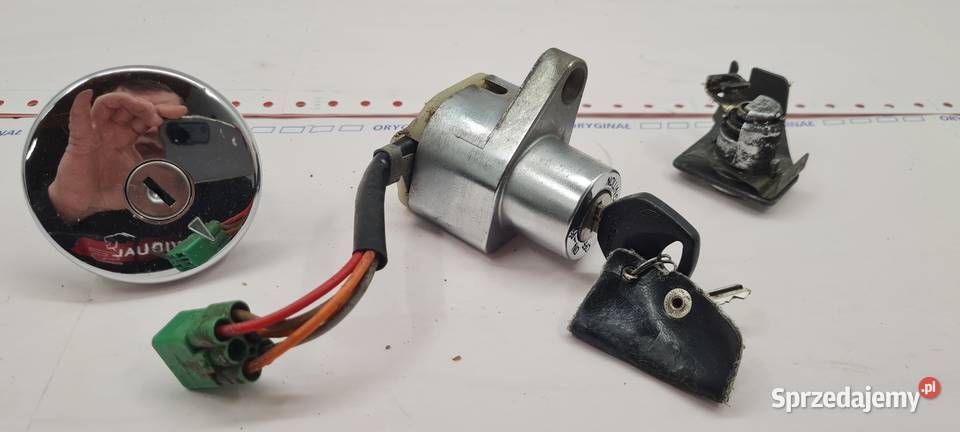 Suzuki Intruder 125 stacyjka kluczyk korek zamki