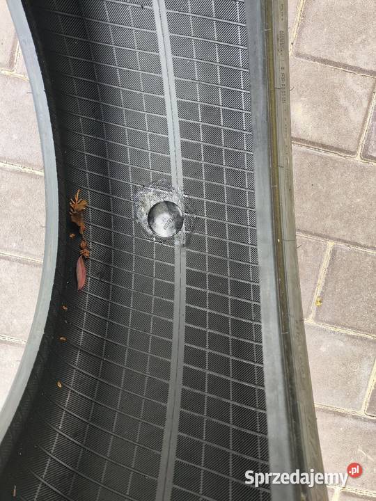 2 opony zimowe Falken Eurowinter 21555 r17 Piłatka sprzedam