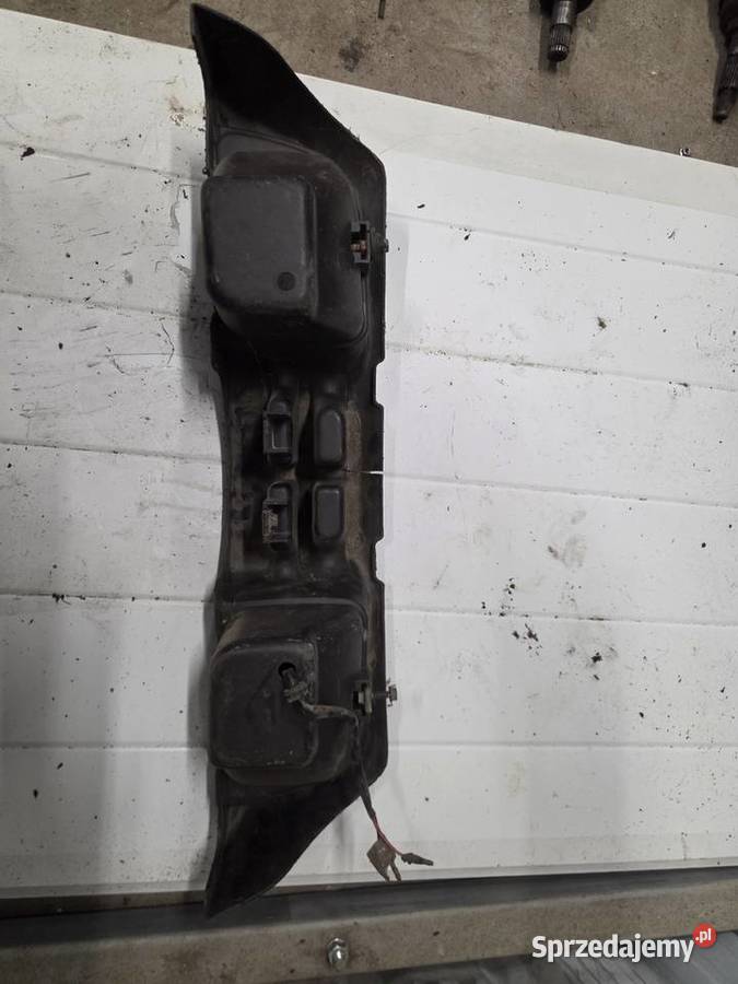 Lampa przednia kvf 400 Lewa grill kvf 400 Wiele