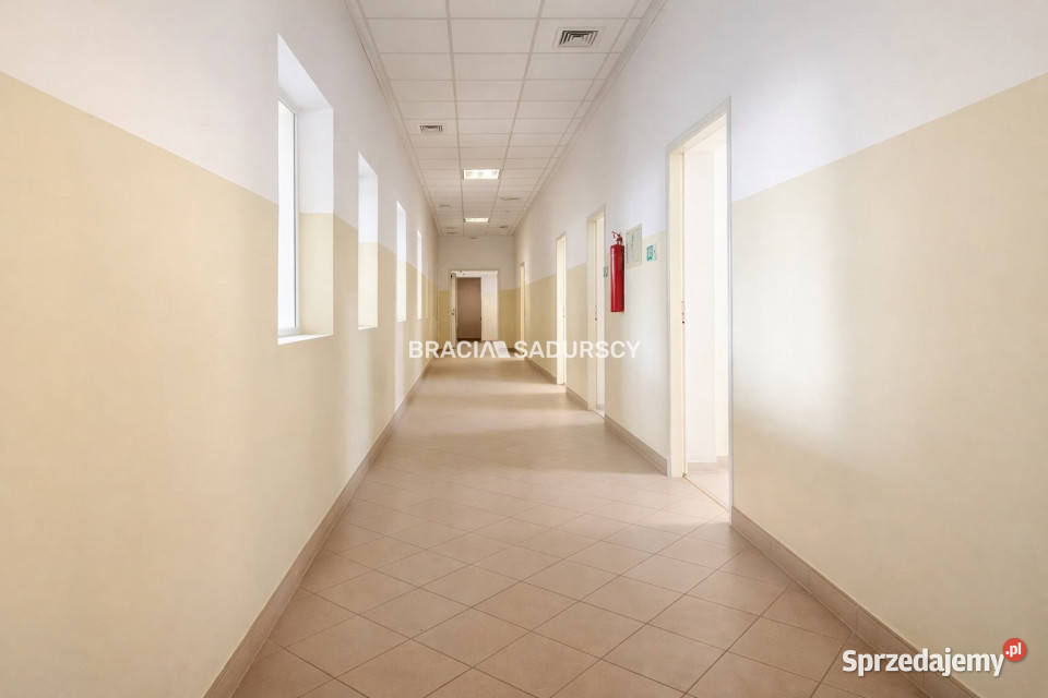 wynajmu lokalu 325 metrów Balice