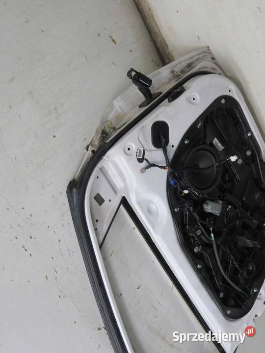 DRZWI LEWE PRZEDNIE PRZÓD NCW HYUNADI I40 osobowe sprzedam