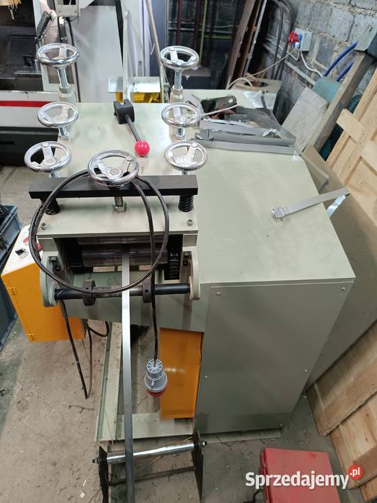 Podajnik servo do blachy 3x200mm małopolskie Łętkowice
