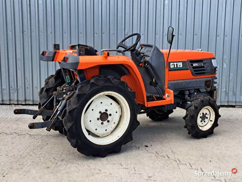 Traktorek traktor KUBOTA GT19D 19 44 Małuszyn sprzedam