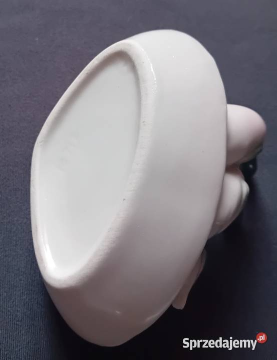 Secesyjna opielniczka przybornik z figurkami