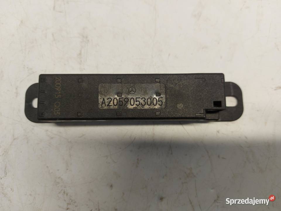 Mercedes EQC 400 W293 ANTENA WZMACNIACZ