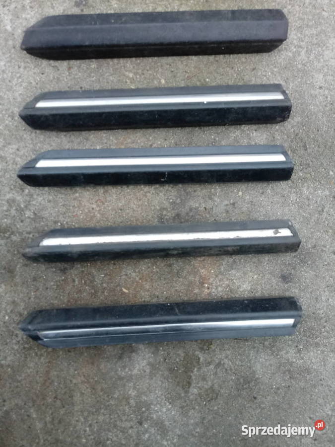 BMW 02 e10 e114 e21 e30 listwy boczne