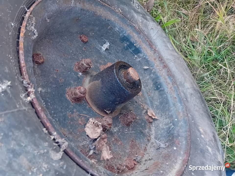 2 Koła koło z piastami snopowiązałki Ryki
