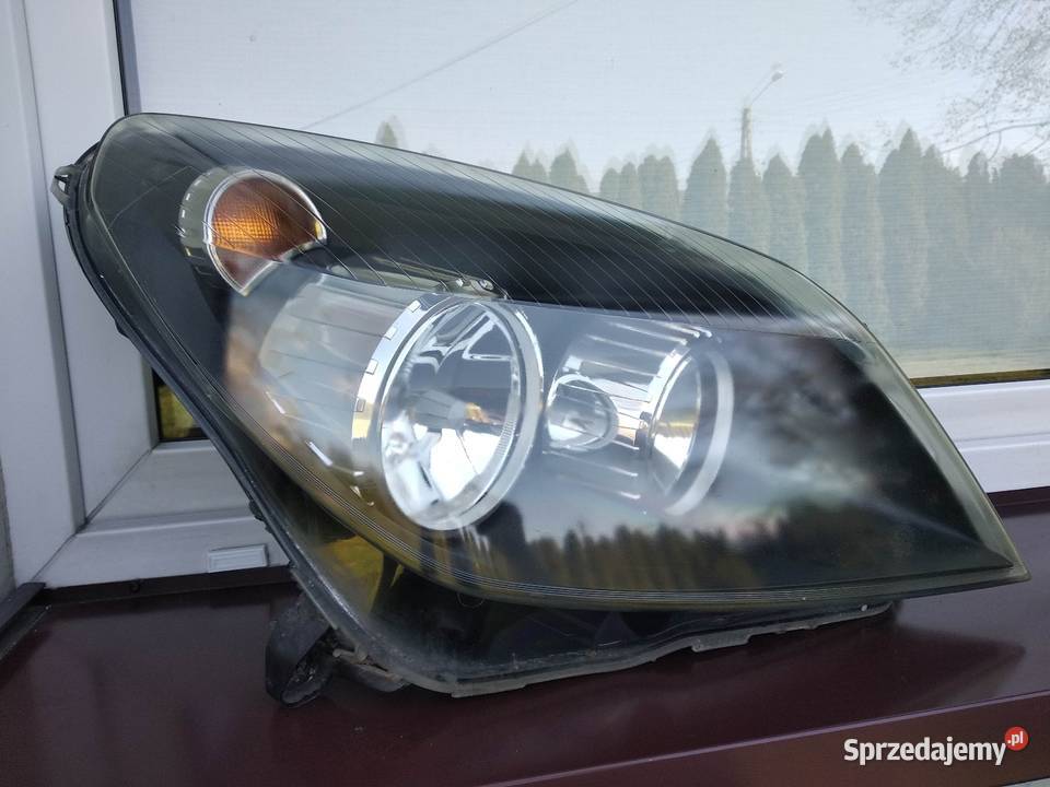 Opel Astra H lampy przednie reflektory prawy osobowe Sieradz sprzedam