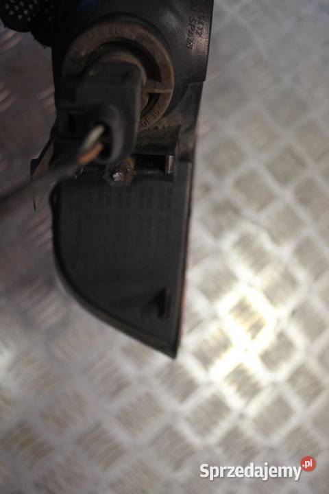 LAMPA ZDERZAKA LEWA LEWY TYŁ SEAT ALTEA
