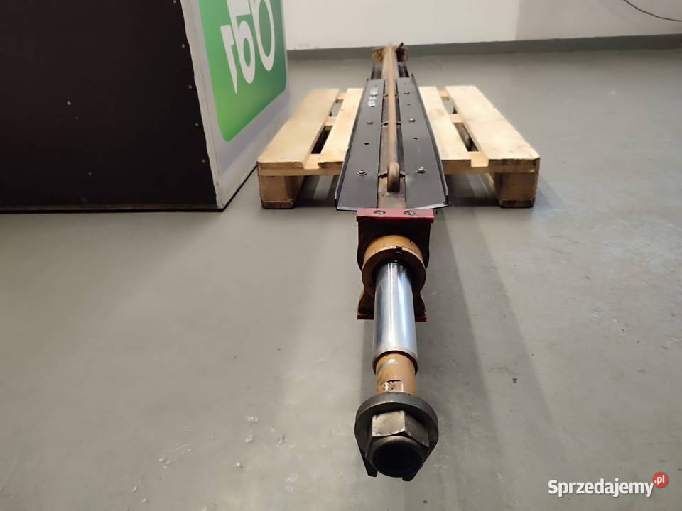 Siłownik wysuwu ramienia MANITOU MLT 6575H Wilkowo