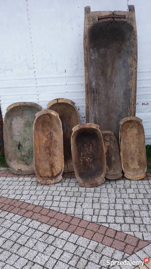 niecki koryta dlubane