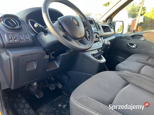 sprzedam samochód dostawczy renault trafic L2H1 Renault Bielsk