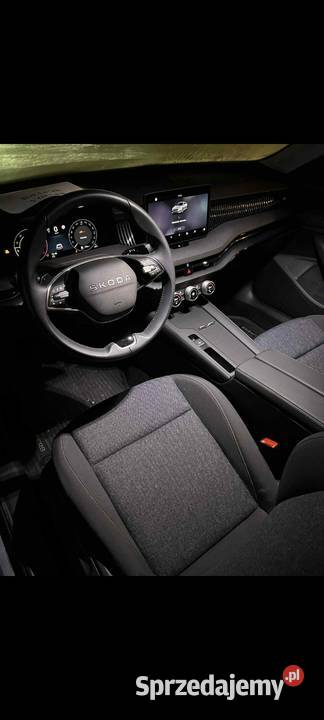 Skoda Superb 2025 salon podgrzewane fotele Dębica