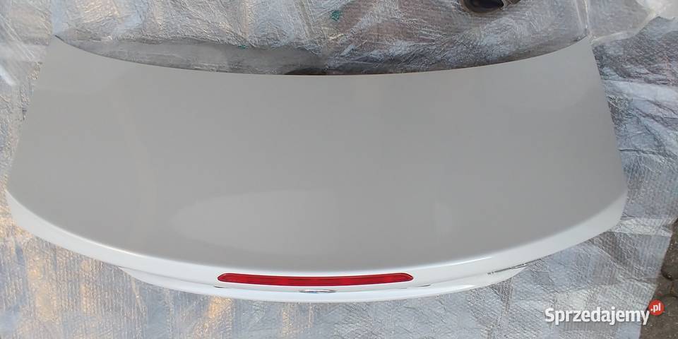 Klapa tyl bmw f22 f23bez malowania osobowe Syrynia