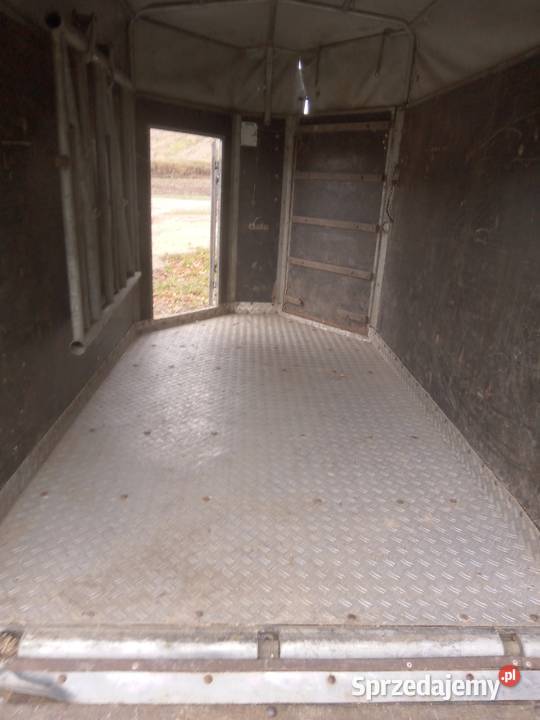 Przyczepka samochodowa