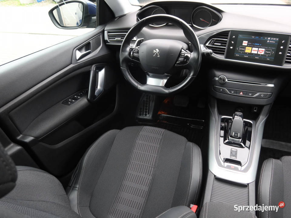 Peugeot 308 12 PureTech relingi dachowe Katowice