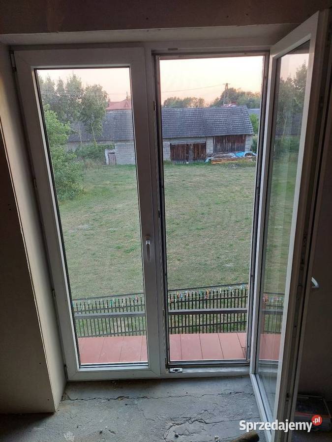 Okno drzwi balkonowe dwuskrzydłowe z moskitierą Budowa Korzeniów